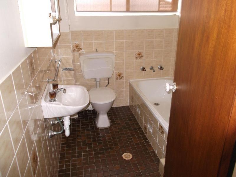 11/8 Myrtle Street, Coniston NSW 2500