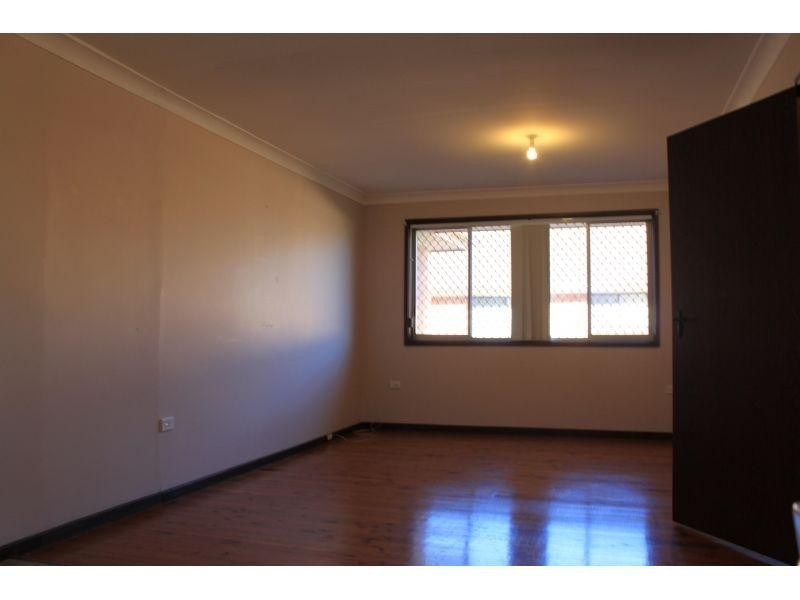 1/8 Cobblers Avenue, Figtree NSW 2525