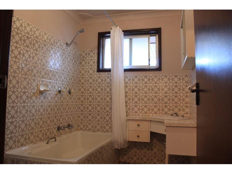 1/8 Cobblers Avenue, Figtree NSW 2525