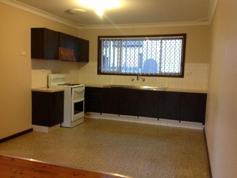 1/8 Cobblers Avenue, Figtree NSW 2525