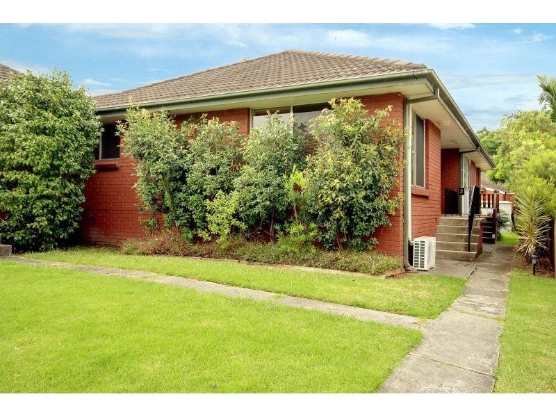 2/1 Cleverdon Crescent, Figtree NSW 2525