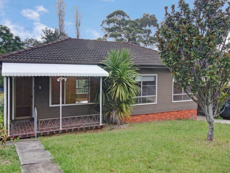 5 St Johns Avenue, Mangerton NSW 2500