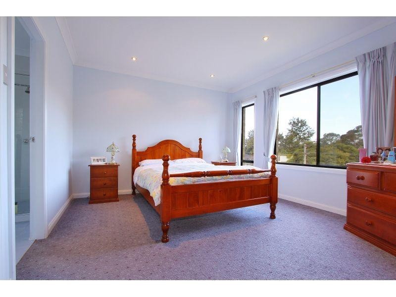 115 Koloona Avenue, Mount Keira NSW 2500