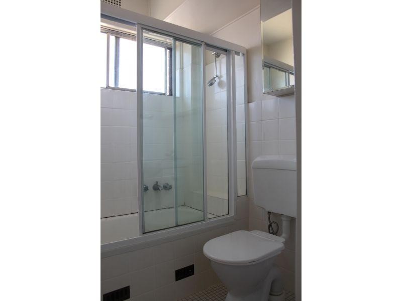 4/18 Robinson Street, Wollongong NSW 2500