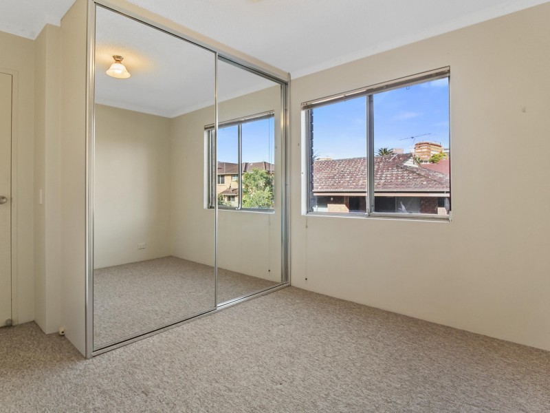 4/18 Robinson Street, Wollongong NSW 2500