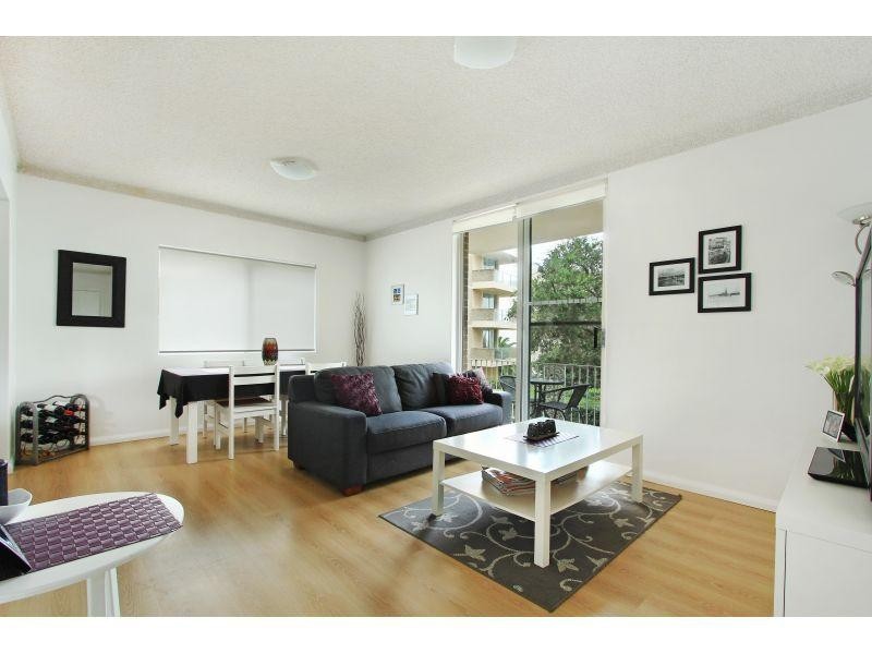 2/16 Kembla Street, North Wollongong NSW 2500