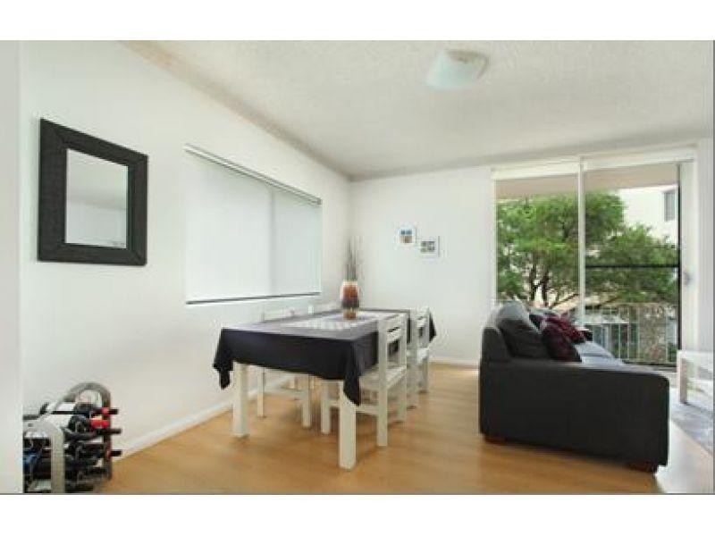 2/16 Kembla Street, North Wollongong NSW 2500