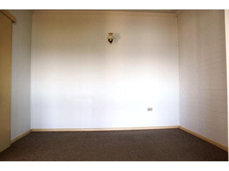 51 Northcliffe Drive, Lake Heights NSW 2502