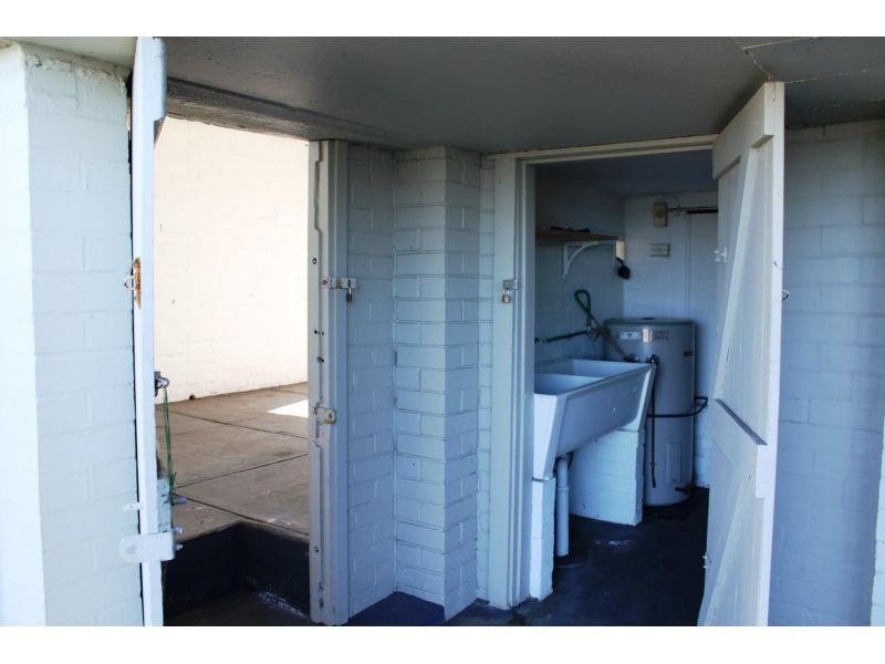 51 Northcliffe Drive, Lake Heights NSW 2502