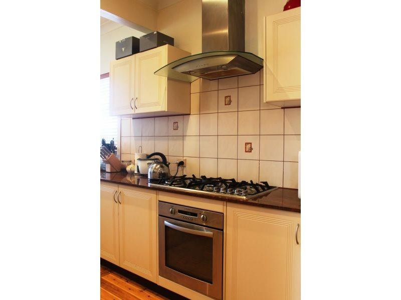 12 Mary Avenue, Figtree NSW 2525