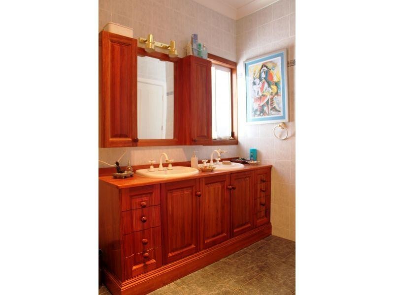 12 Mary Avenue, Figtree NSW 2525