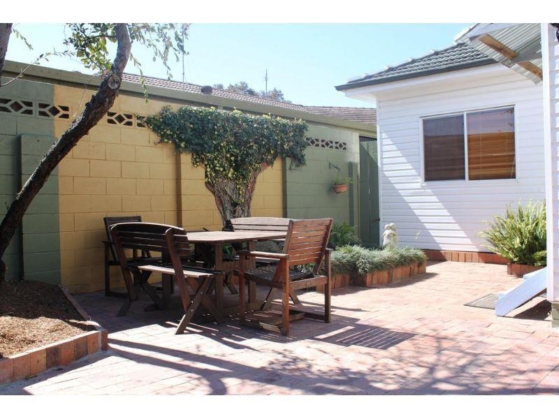 12 Mary Avenue, Figtree NSW 2525