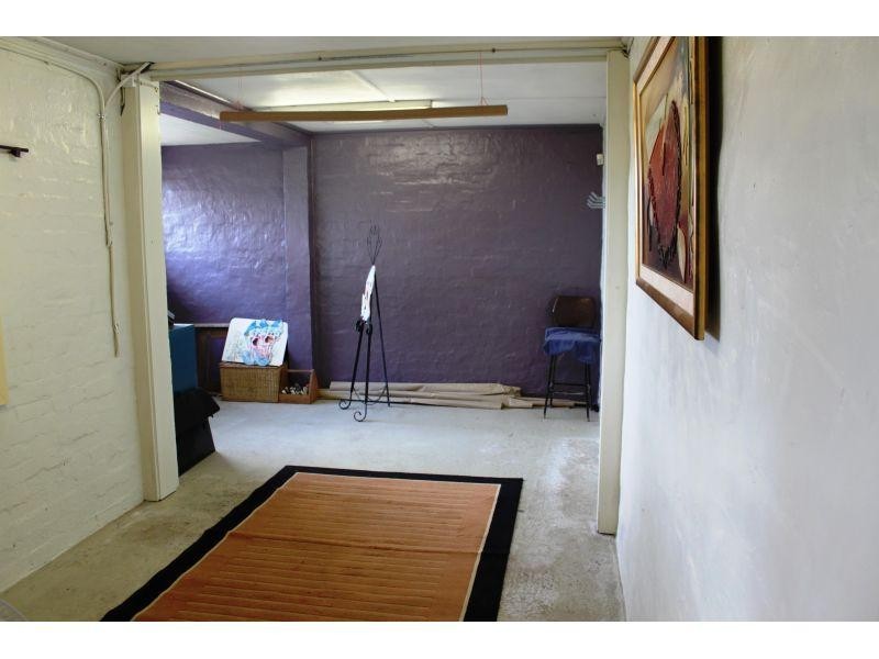 267 Flagstaff Road, Lake Heights NSW 2502
