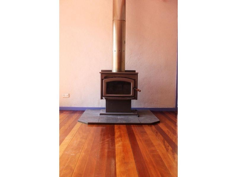 245 Cordeaux Road, Mount Kembla NSW 2526