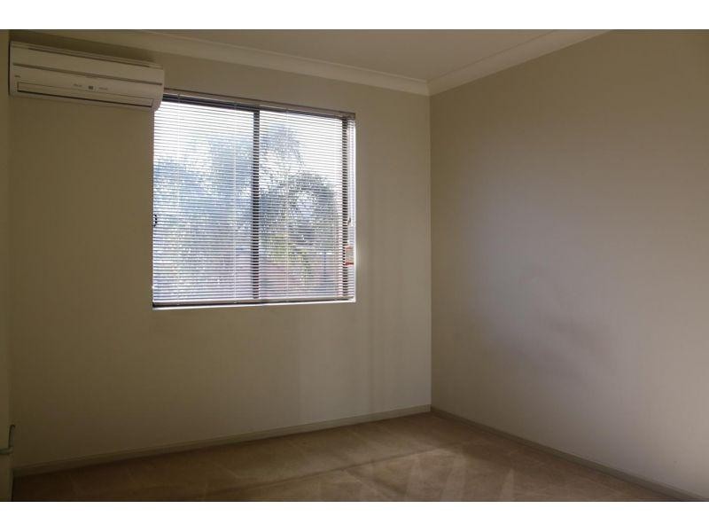 2/214 Princes Highway, Fairy Meadow NSW 2519