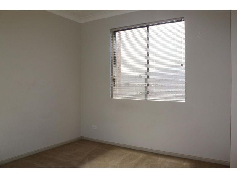 2/214 Princes Highway, Fairy Meadow NSW 2519