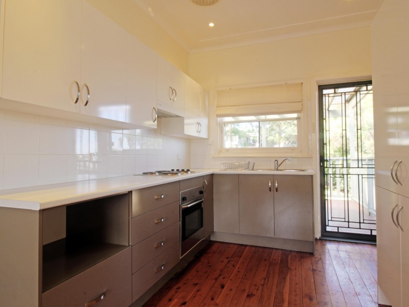 17 Koorabel Avenue, West Wollongong NSW 2500