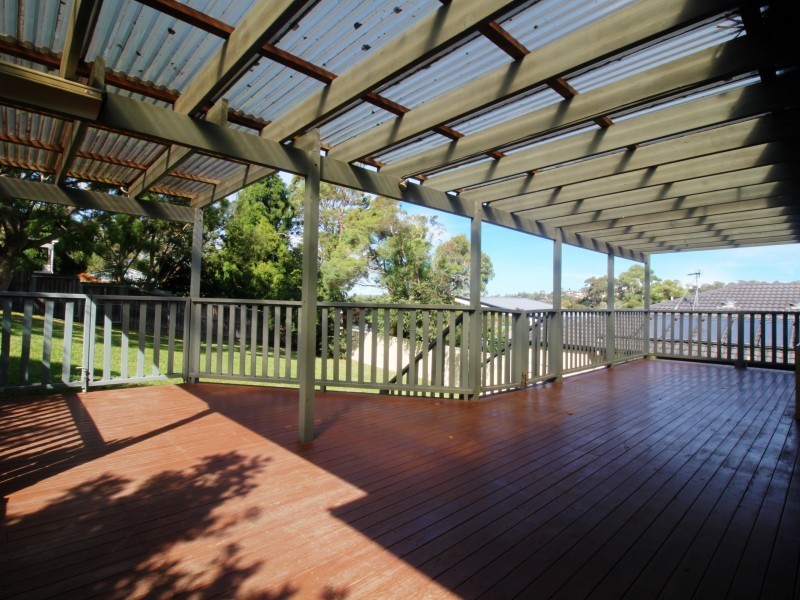 17 Koorabel Avenue, West Wollongong NSW 2500