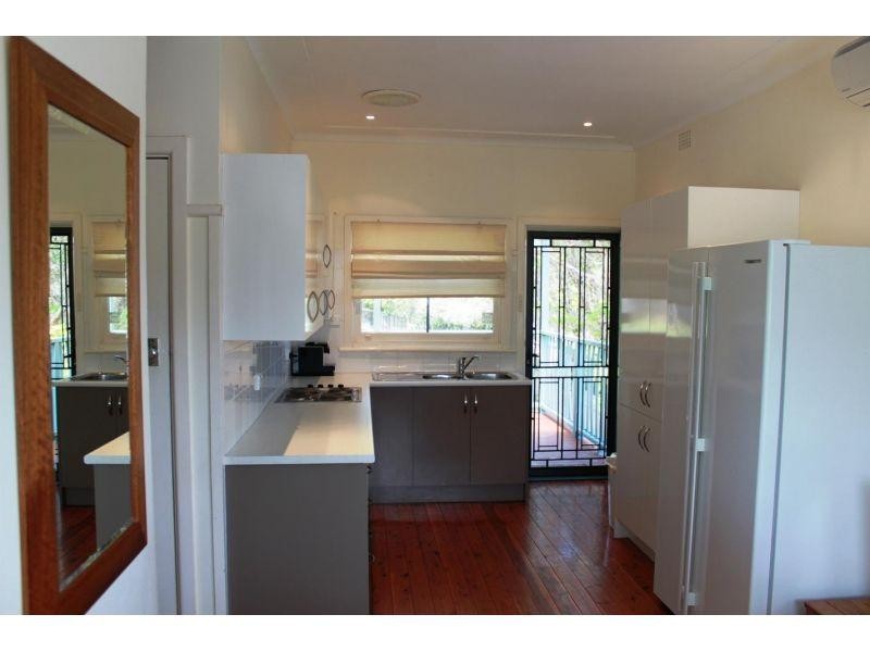 17 Koorabel Avenue, West Wollongong NSW 2500