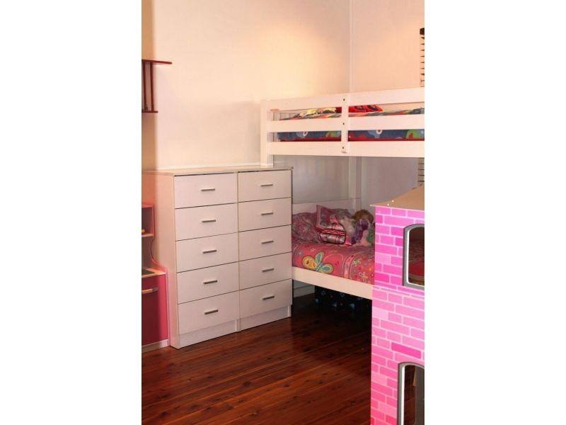 17 Koorabel Avenue, West Wollongong NSW 2500