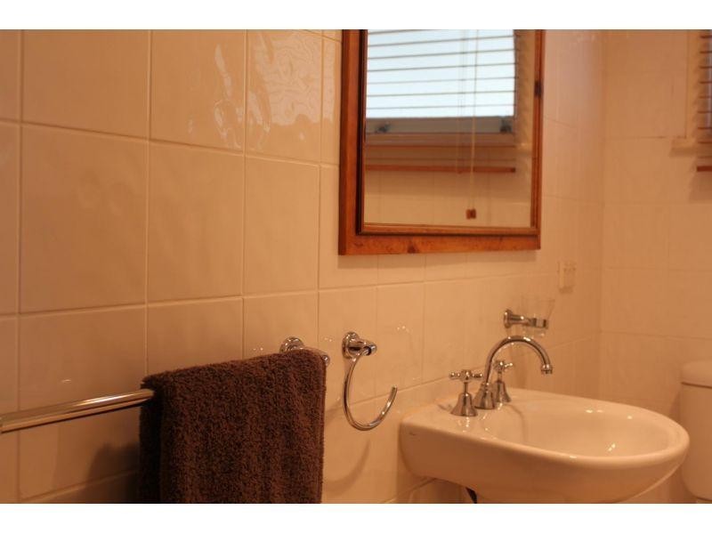 17 Koorabel Avenue, West Wollongong NSW 2500