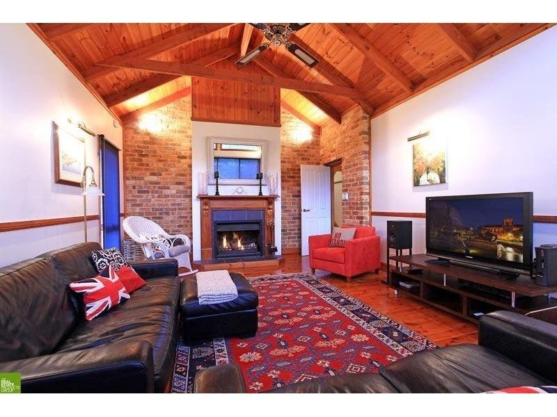 1 Aviemore Place, Figtree NSW 2525