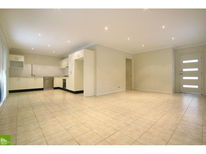 3/50 Greenacre Rd, Wollongong NSW 2500