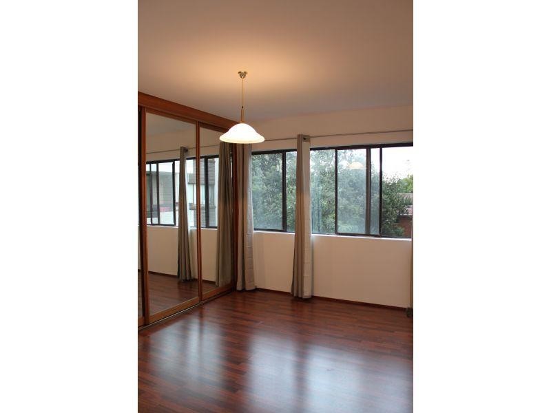 6/4 Pleasant Ave, North Wollongong NSW 2500