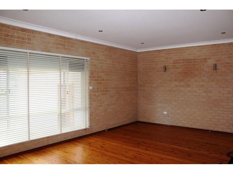 25 Annie Street, Corrimal NSW 2518