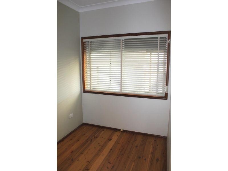 25 Annie Street, Corrimal NSW 2518