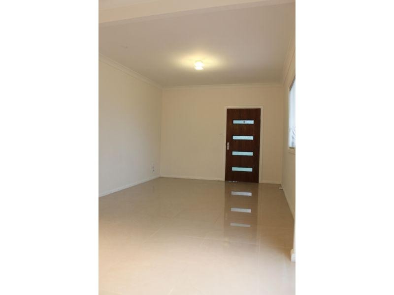 37  Waples Road, Unanderra NSW 2526