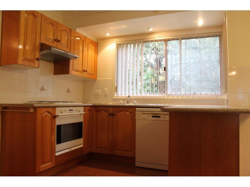 8/12 Lake Parade, East Corrimal NSW 2518