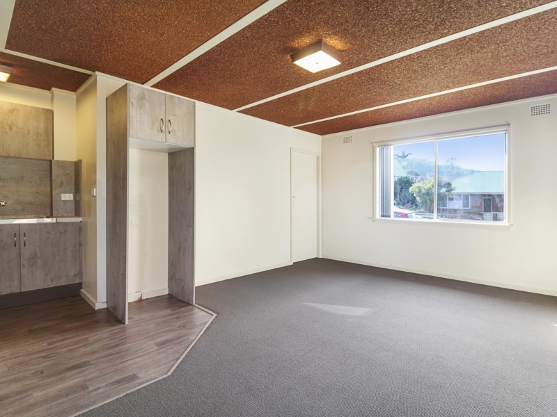 1/11 Pine Crescent, Coniston NSW 2500