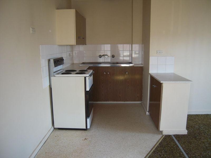 1/11 Pine Crescent, Coniston NSW 2500