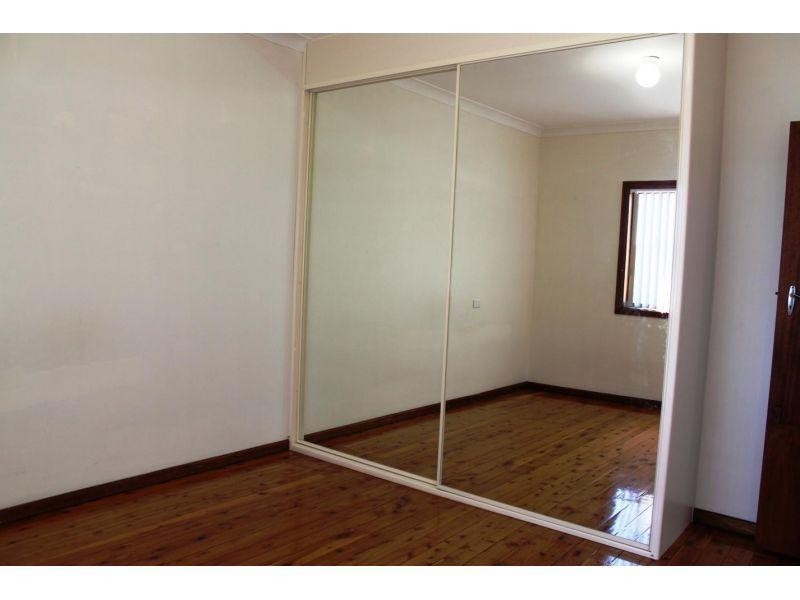 50 Third Ave, Port Kembla NSW 2505