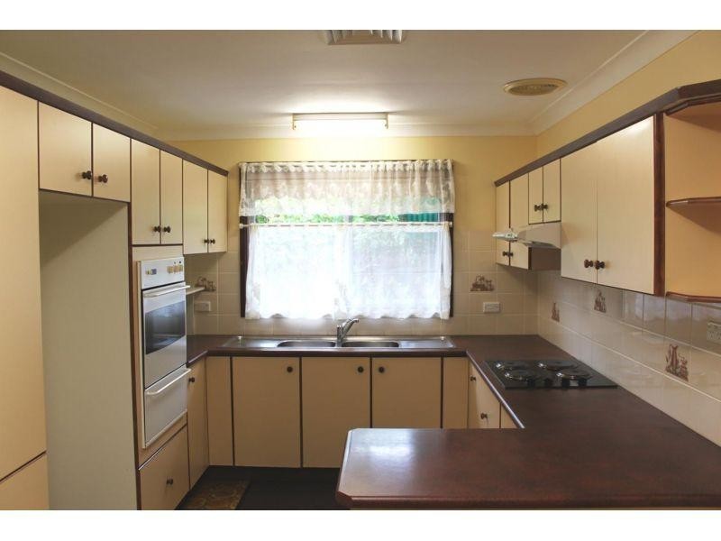 11 Rutledge Avenue, Dapto NSW 2530