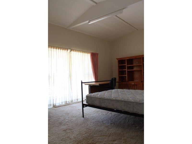 Room 5/1 Andrew Avenue, Keiraville NSW 2500