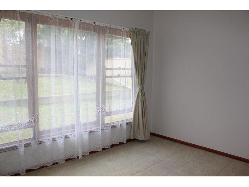 11 Hassan Street, Lake Heights NSW 2502