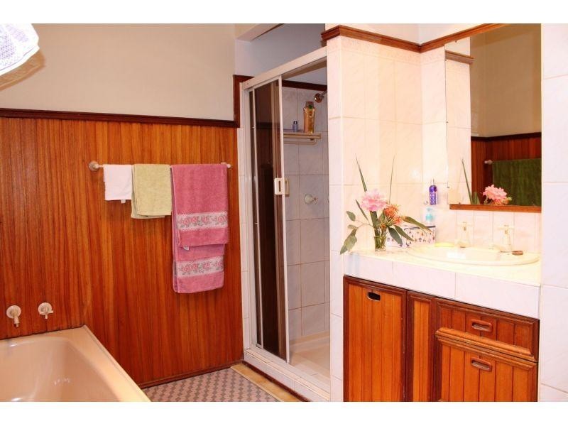 11 Hassan Street, Lake Heights NSW 2502