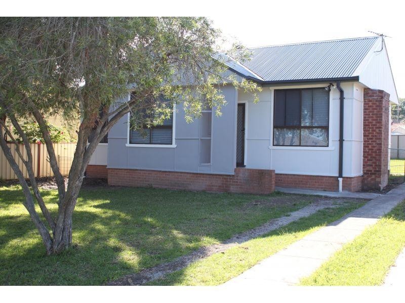 6 Massey Street, Berkeley NSW 2506