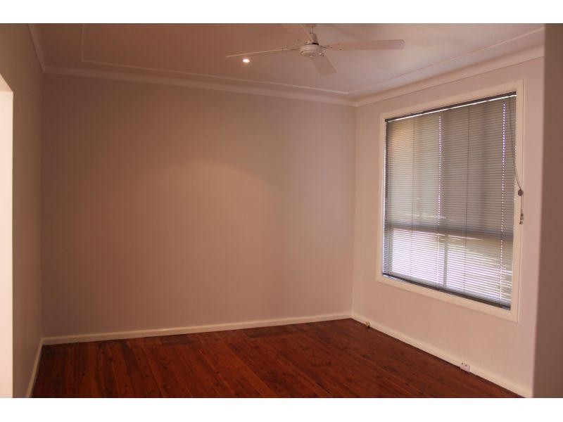 6 Massey Street, Berkeley NSW 2506