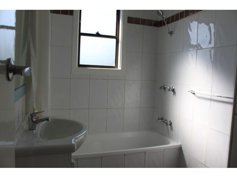 6 Massey Street, Berkeley NSW 2506