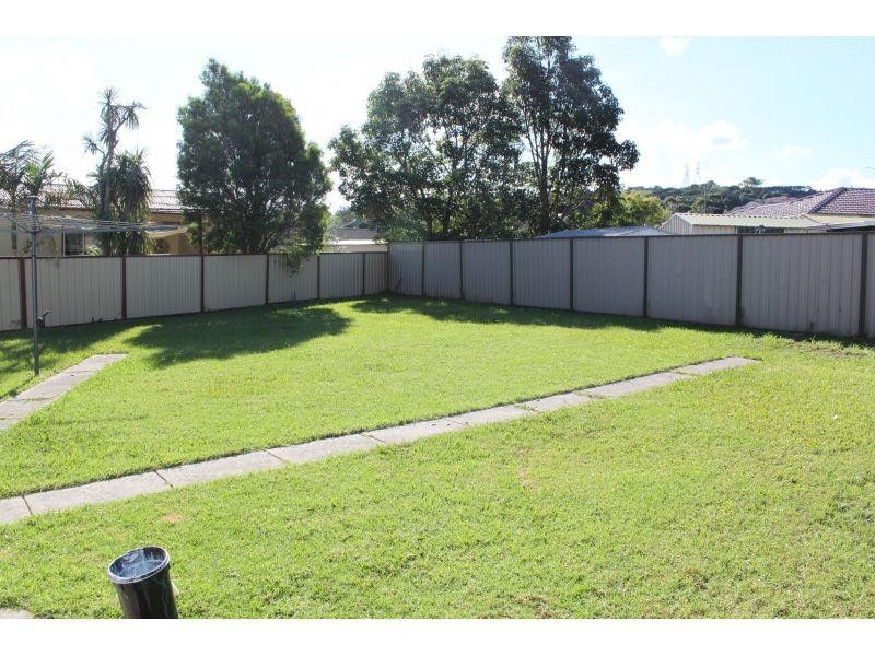 6 Massey Street, Berkeley NSW 2506