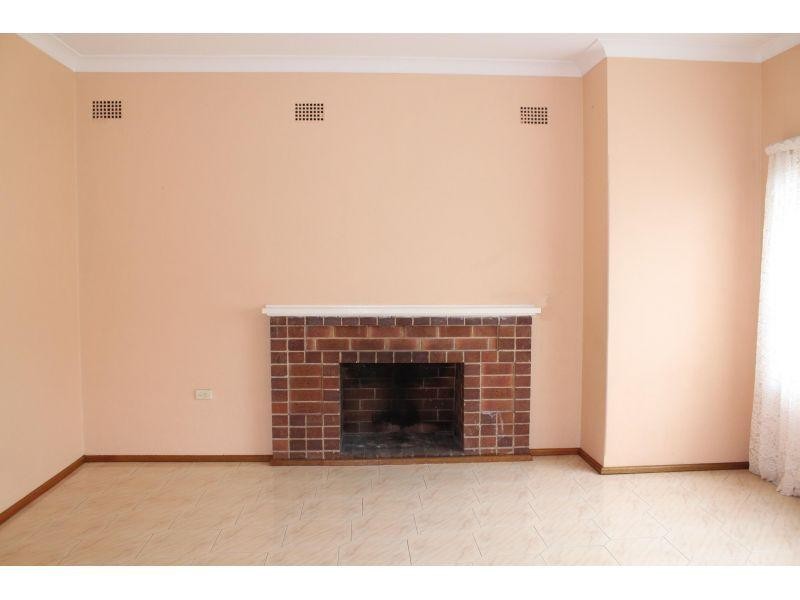 29 Fairfax Road, Warrawong NSW 2502