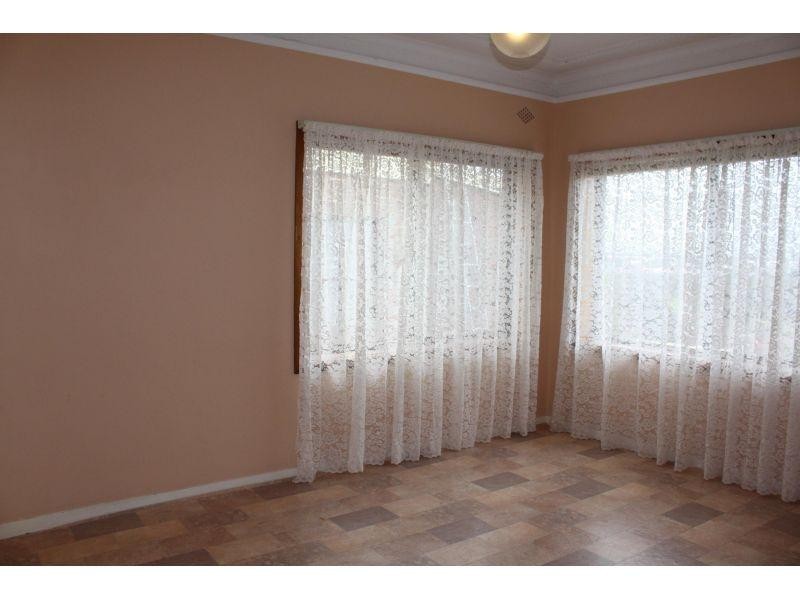 29 Fairfax Road, Warrawong NSW 2502