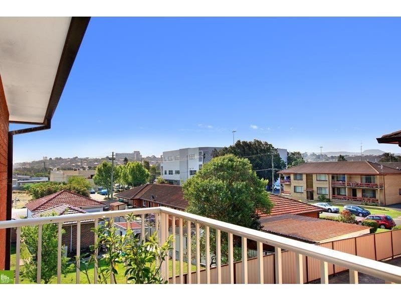 10/32 Hoskins Avenue, Warrawong NSW 2502