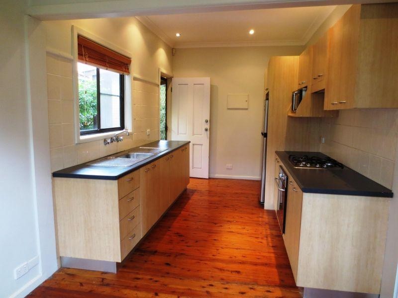 49 Yellagong Street, West Wollongong NSW 2500