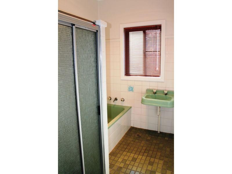 49 Yellagong Street, West Wollongong NSW 2500