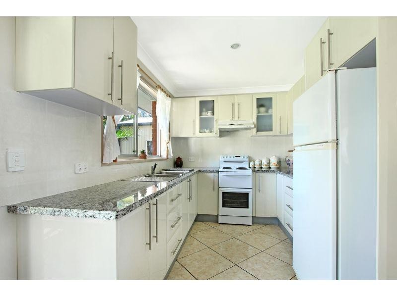 20 Cleverdon Crescent, Figtree NSW 2525