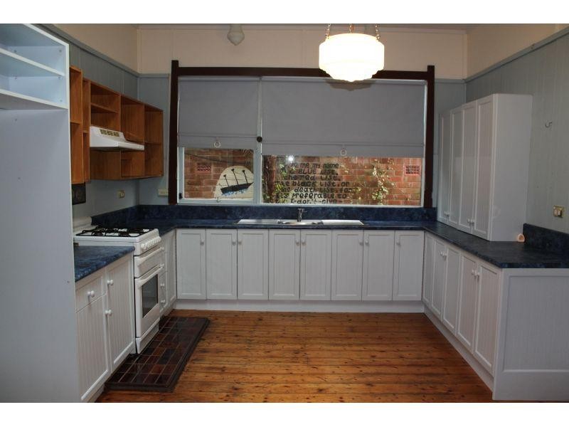 12 Payne Street, Mangerton NSW 2500